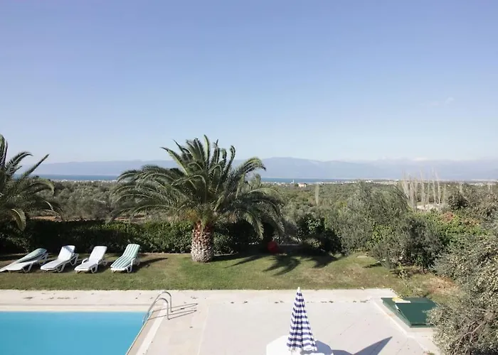 Secluded 3br Modern W Private Pool And Views Appartamento