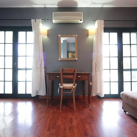 Secluded 3br Modern W Private Pool And Views Apartment
