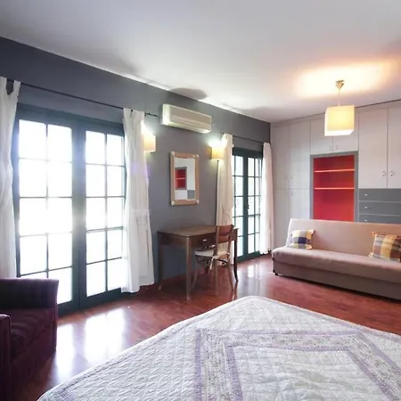 Secluded 3br Modern W Private Pool And Views