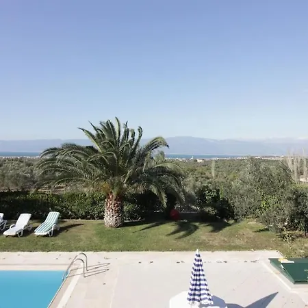 Secluded 3br Modern W Private Pool And Views Lejlighed