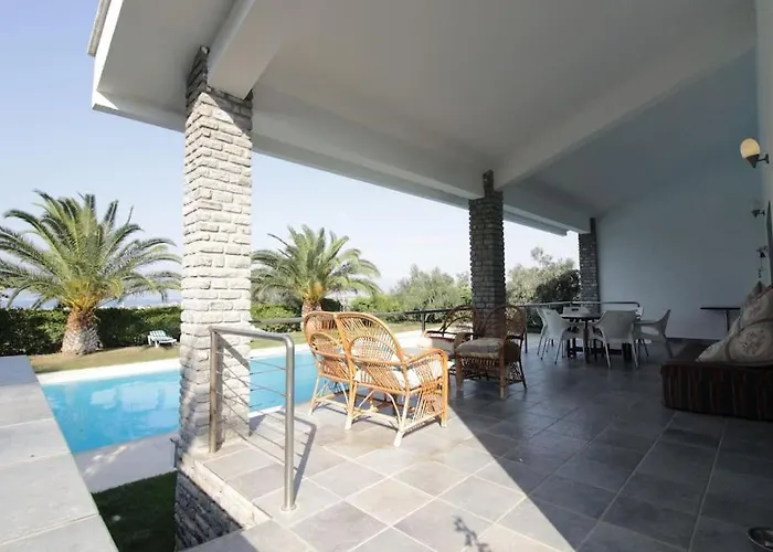 Secluded 3br Modern W Private Pool And Views Appartement