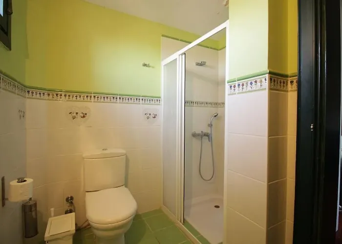 Secluded 3br Modern W Private Pool And Views *